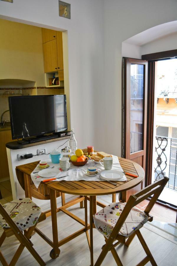 Abbardente Appartamento In Centro Cagliari Dış mekan fotoğraf